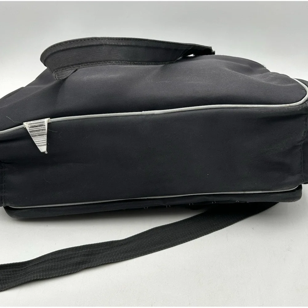 Eddie Bauer Ladies Overnight Diaper Travel Shoulder Tote Bag Gray